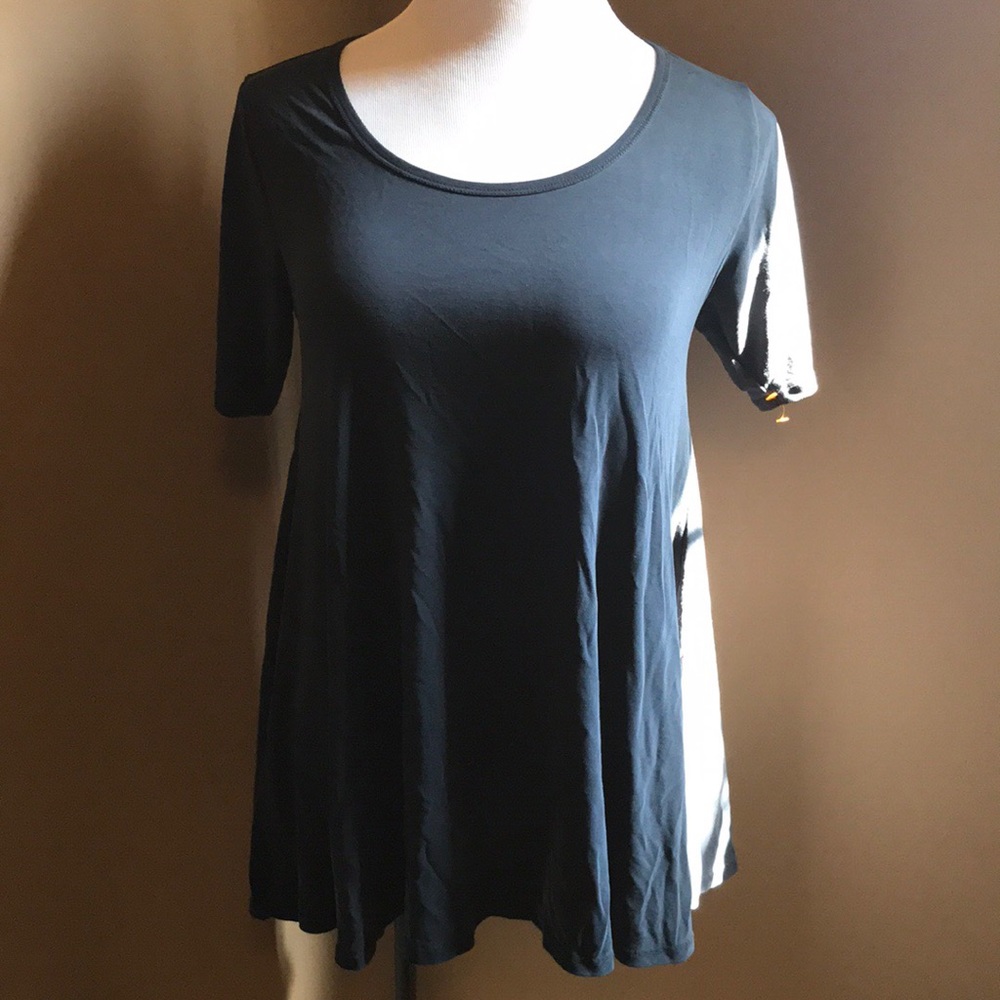 LuLaRoe shirt